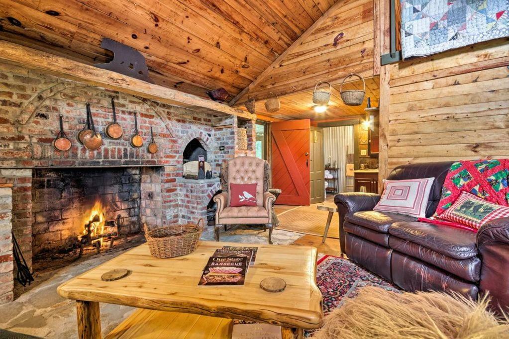 Ginny'S Cabin Spruce Pine Bagian luar foto
